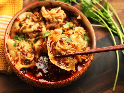 How to Make Sichuan-Style Wontons in Chili Oil