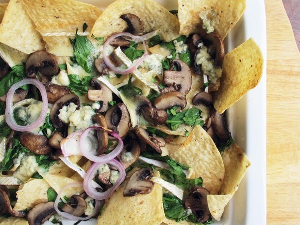 Blue Cheese and Brie Nachos With Mushrooms and Spinach