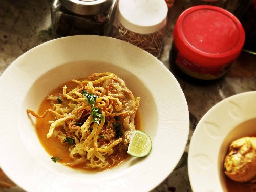 Recipes From Chiang Mai: How to Make Real Deal Khao Soi Gai (Coconut Curry Noodle Soup With Chicken)
