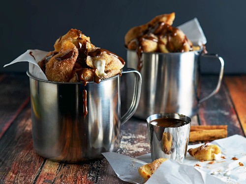 Dumplings for Dessert: Crispy Cream Cheese Wontons With Caramel-Nutella Sauce