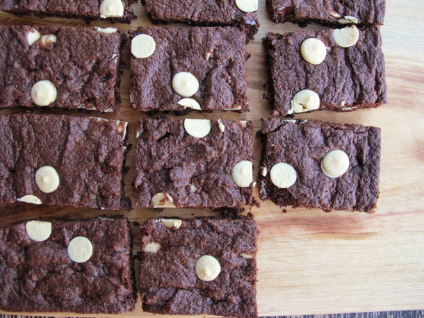 Black and White Chocolate Bar Cookies Recipe