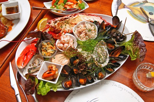 HD Photo of the Day: A Killer Seafood Platter From Fenton's in Dingle, Ireland