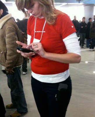 Apple Store Point Of Sale Systems Go Down Again Today, Outage Continues