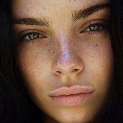 Glycolic acid: what is it and how can it help your dry skin?