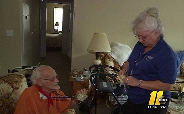 Hungry US army veteran calls 911 to request food