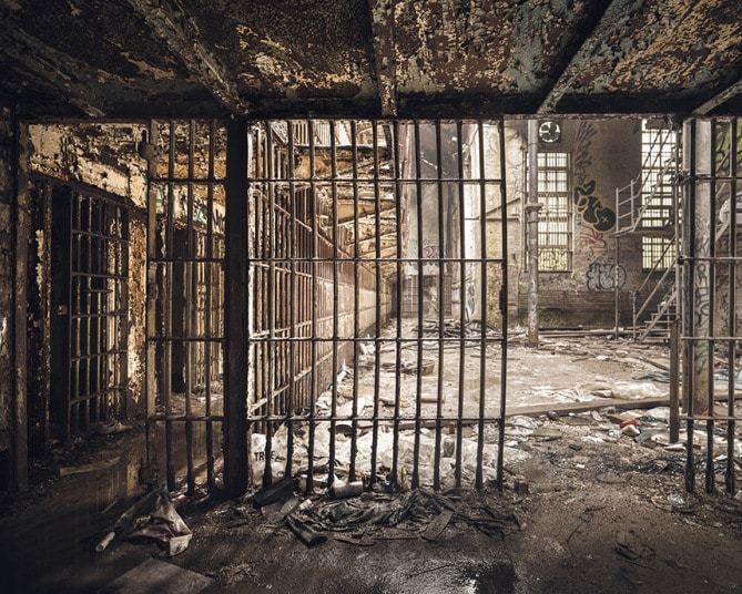 Abandoned jail in pictures: Photographer visits spooky prison in the US - Telegraph