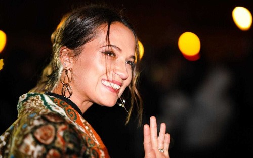 Alicia Vikander in talks to join Julianne Moore in Gloria Steinem biopic