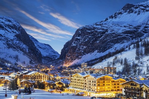 Skiing: resort guides directory