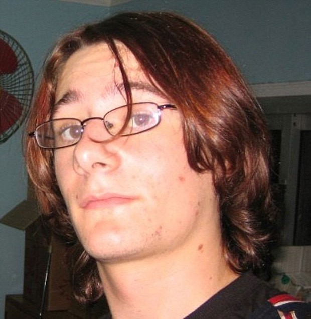 First white Briton to join al Qaeda in Syria is middle class Muslim convert