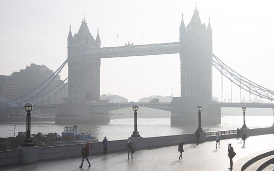 Time to see red over air pollution