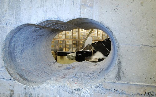 Hatton Garden heist: Tenth man arrested in Essex