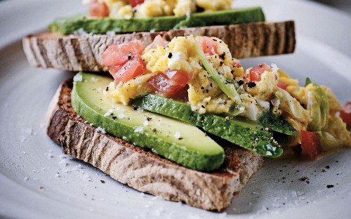 Colombian scrambled eggs with avocado
