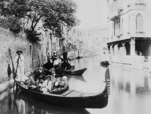 21 fascinating early photographs of Venice