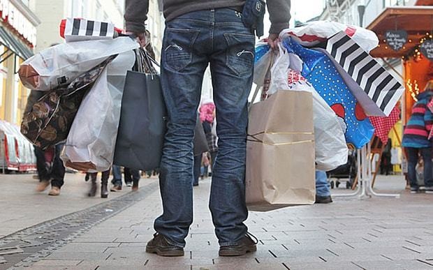 Christmas shopping bingo: 25 things that always happen