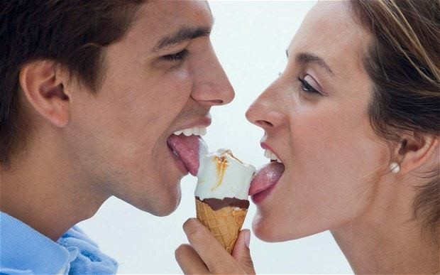 Food for thought: men really do eat faster than women