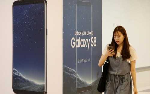 Samsung profits set to overtake Apple for first time in smartphone era