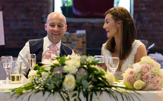 Strangers pay for couple's wedding after groom is diagnosed with terminal cancer