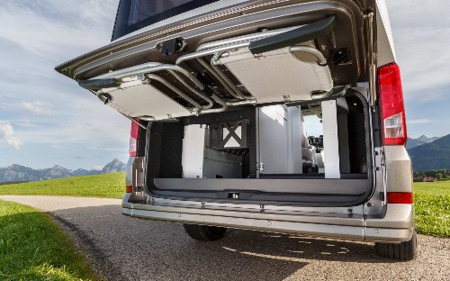 VW California XXL – a compact camper concept with a shower, loo, and panoramic glass roof