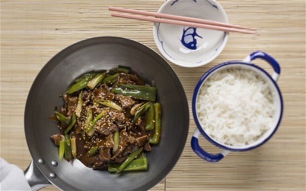Chinese beef stir-fry with green pepper