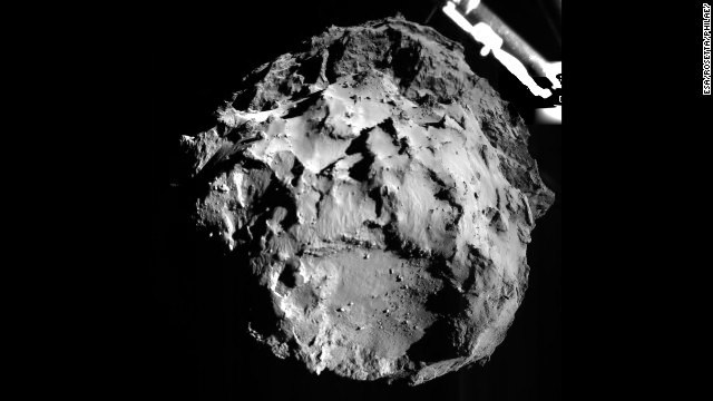 Space probe scores a 310-million-mile bull's-eye with comet landing