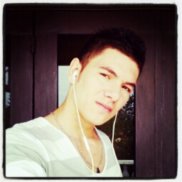 Flipboard profile picture for @reynel