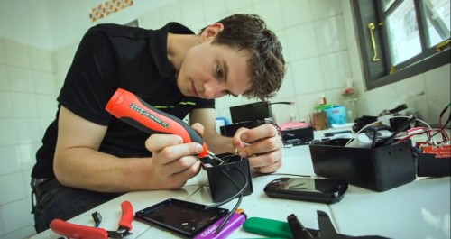Your old smartphone could pinpoint illegal logging & save the rainforests