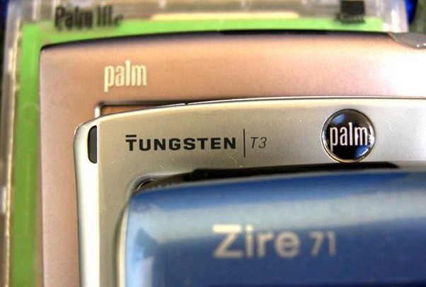 Apple licenses former Palm smartphone patents for $10M
