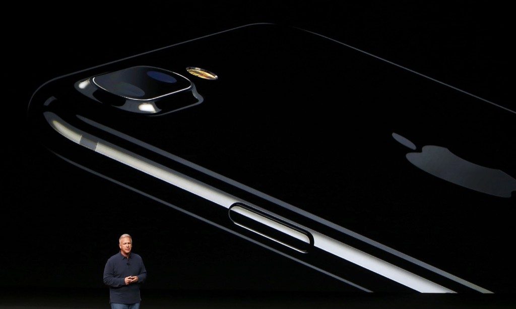 Phil Schiller discussing the iPhone7. REUTERS/Beck Diefenbach
